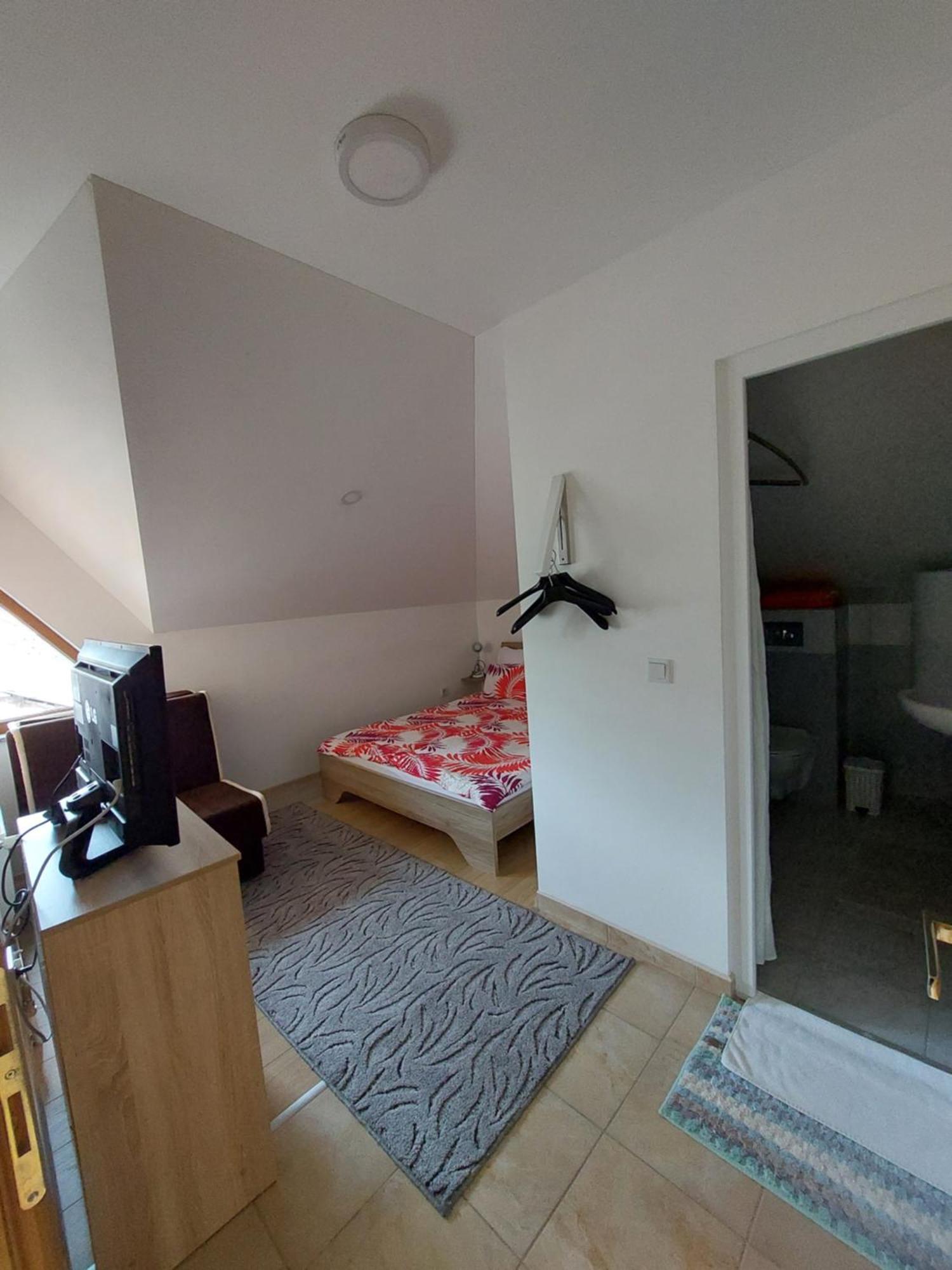 Edo Apartment